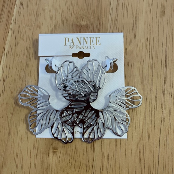 Flower Post Earrings NWT - Picture 2 of 6